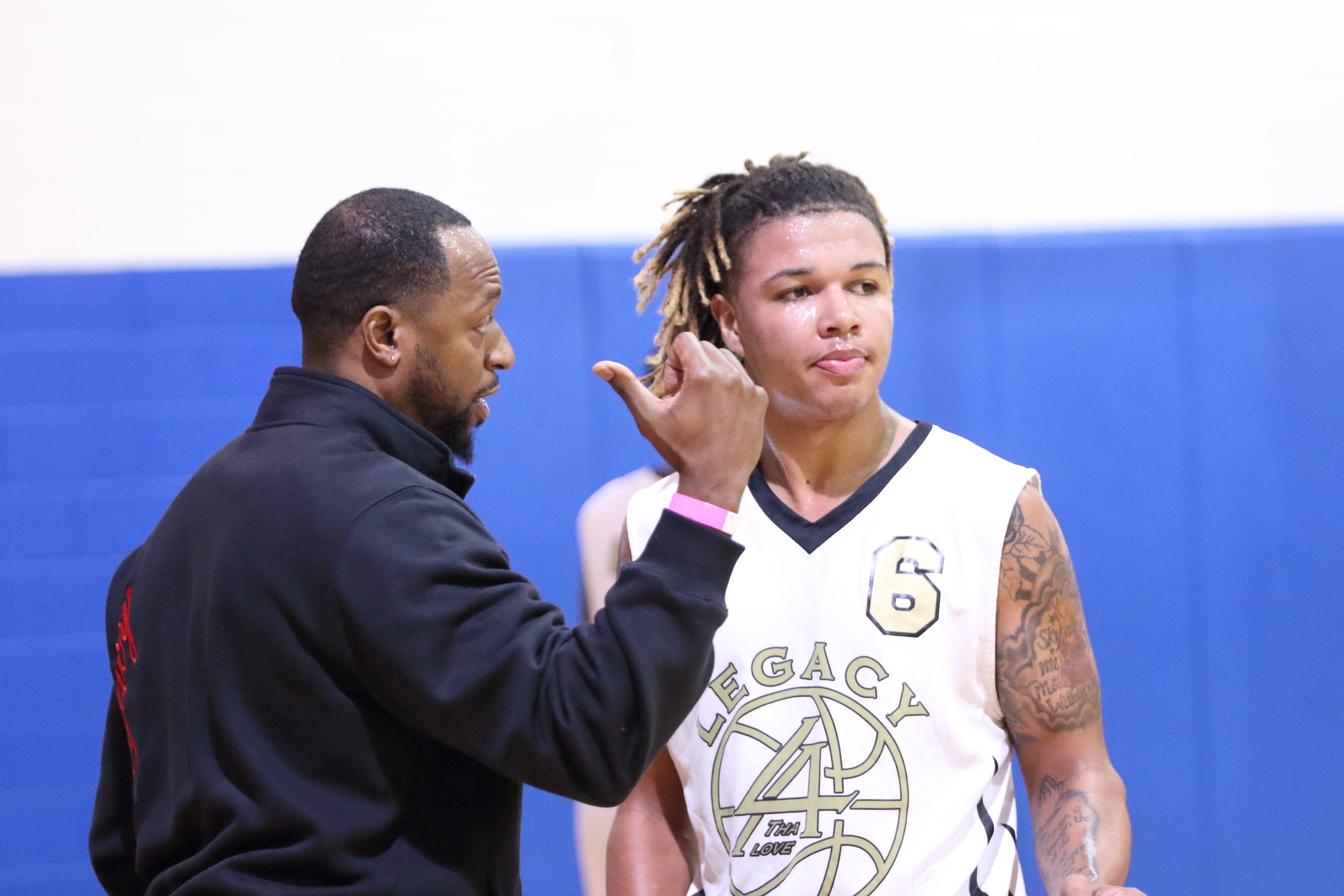 Coach directing at first Super6 Series LLC event