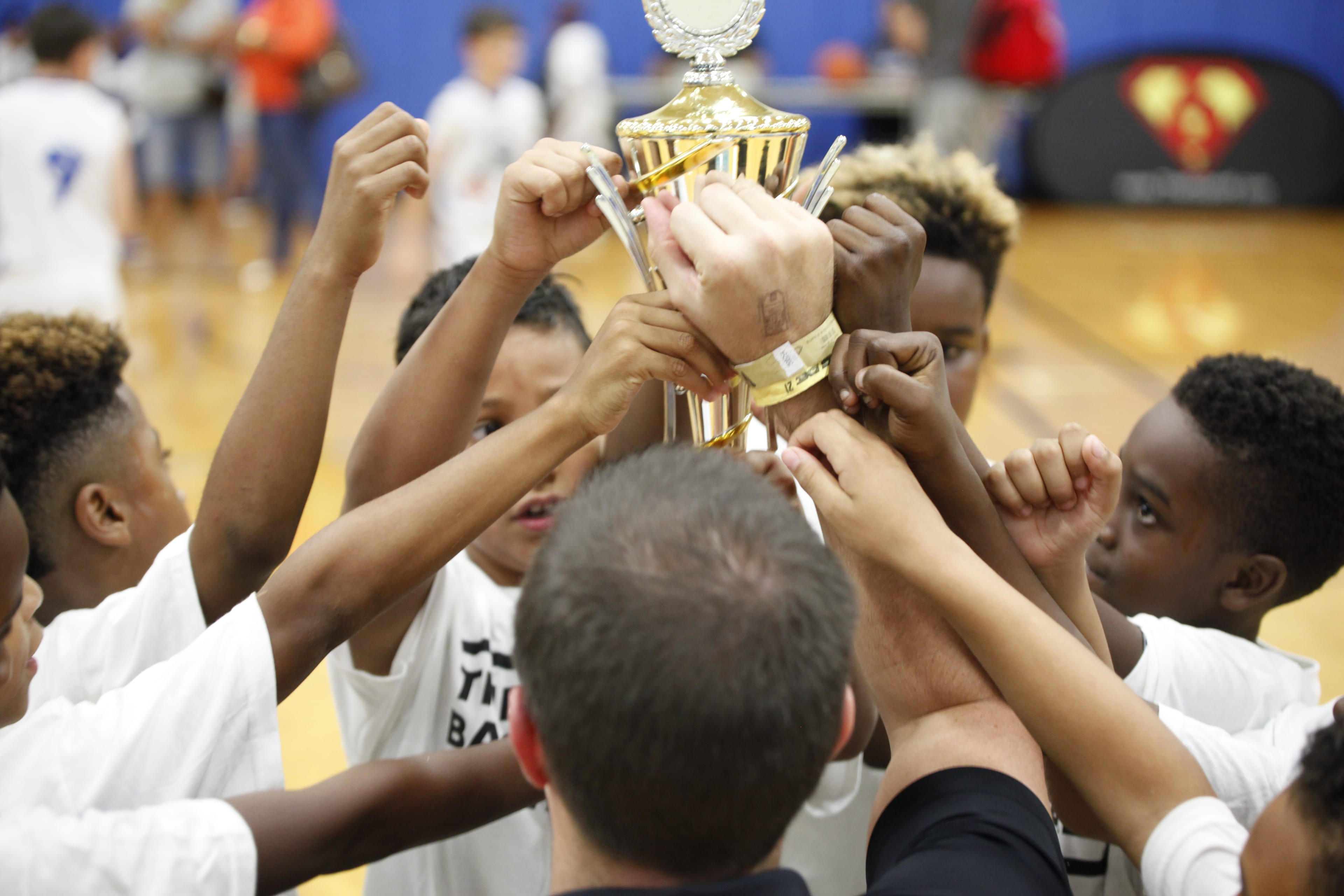Champion lifting trophy